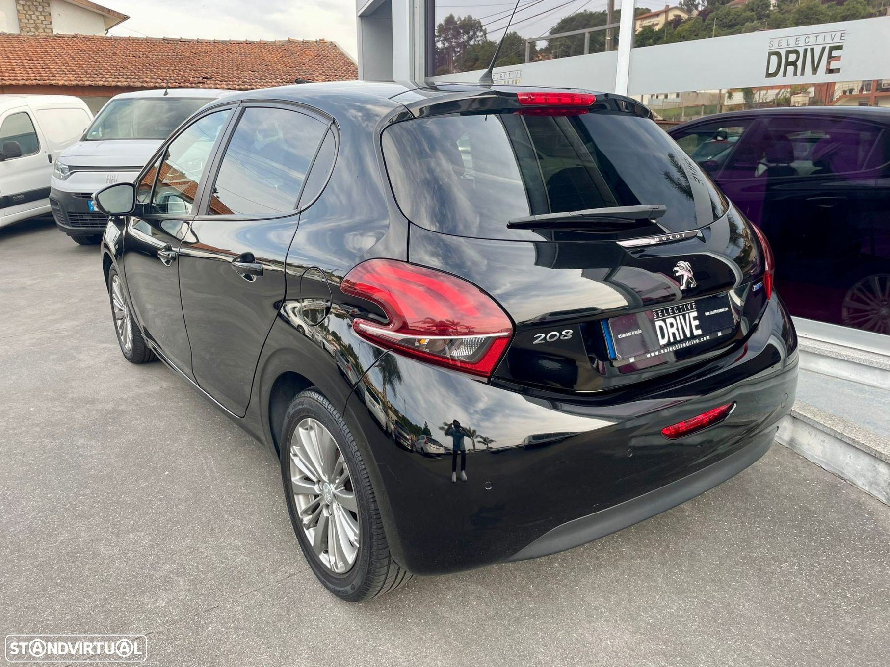 Peugeot 208 1.2 PureTech Style - 6