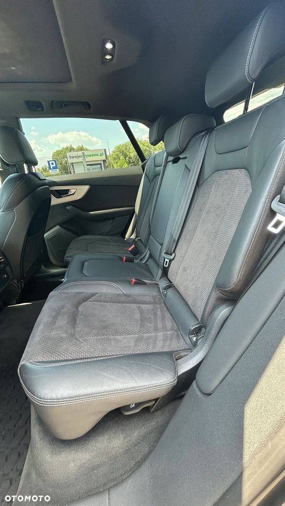 Audi Q8 - 30
