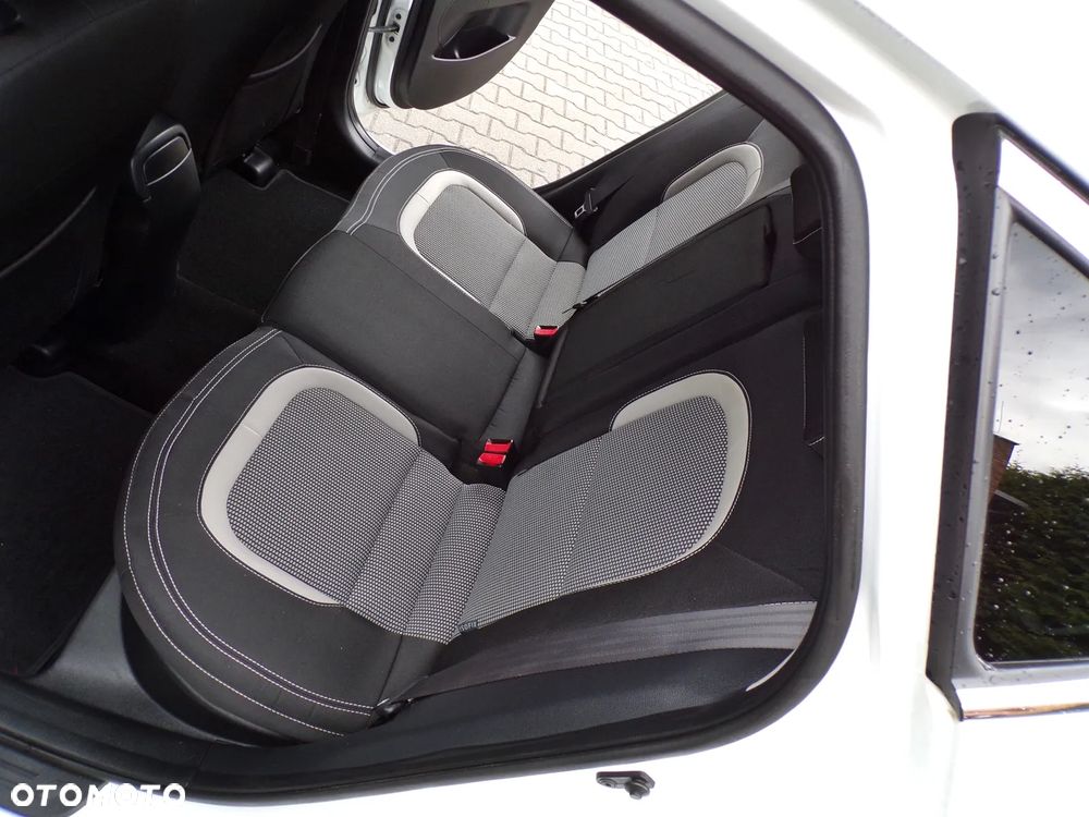 Kia Ceed 1.6 CRDi L - 27