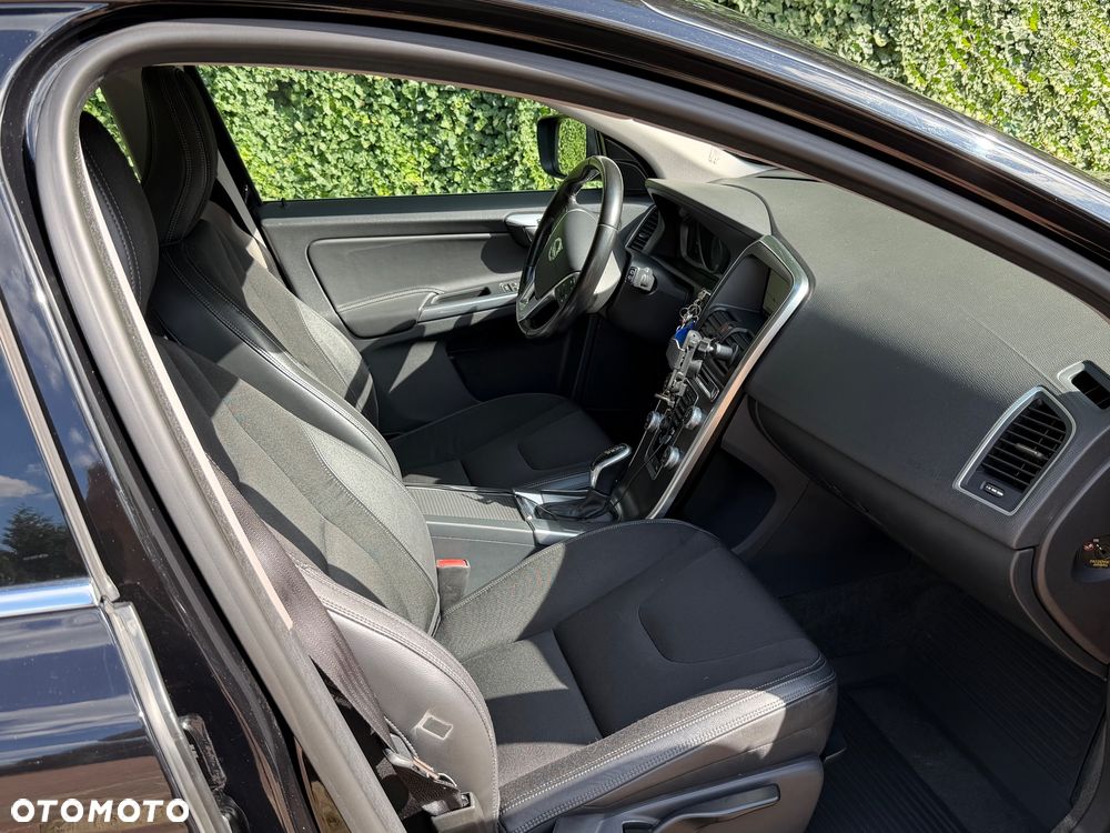 Volvo XC 60 - 8