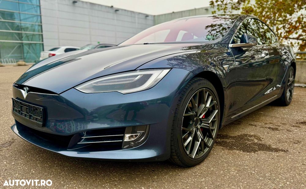 Tesla Model S Ludicrous Performance - 3