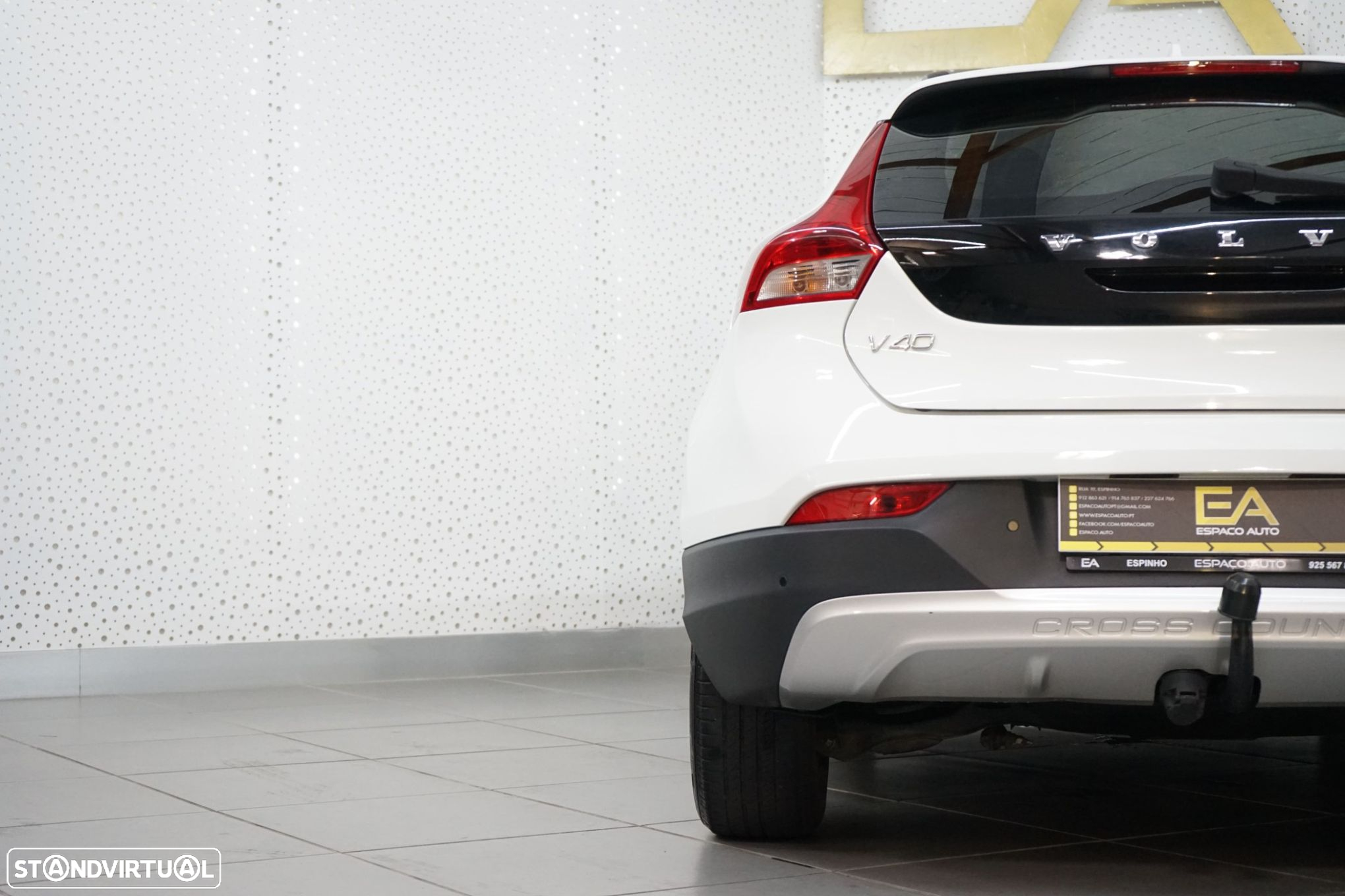 Volvo V40 Cross Country 1.6 D2 Summum - 38