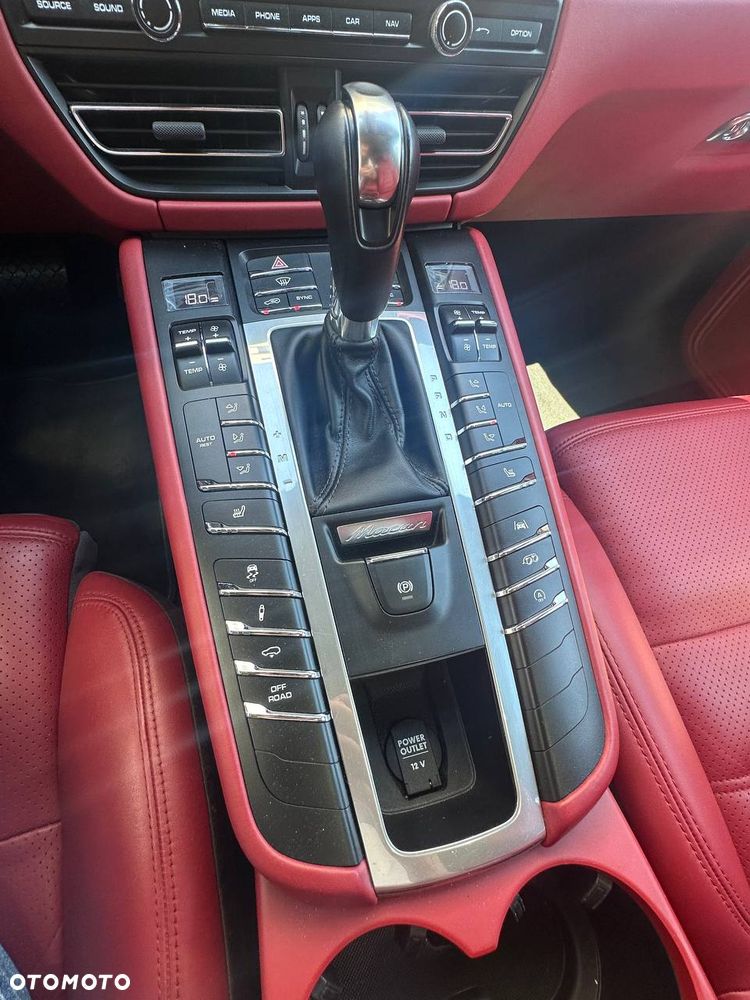 Porsche Macan - 11