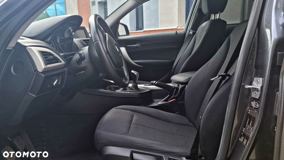BMW Seria 1 118i Sport Line - 13