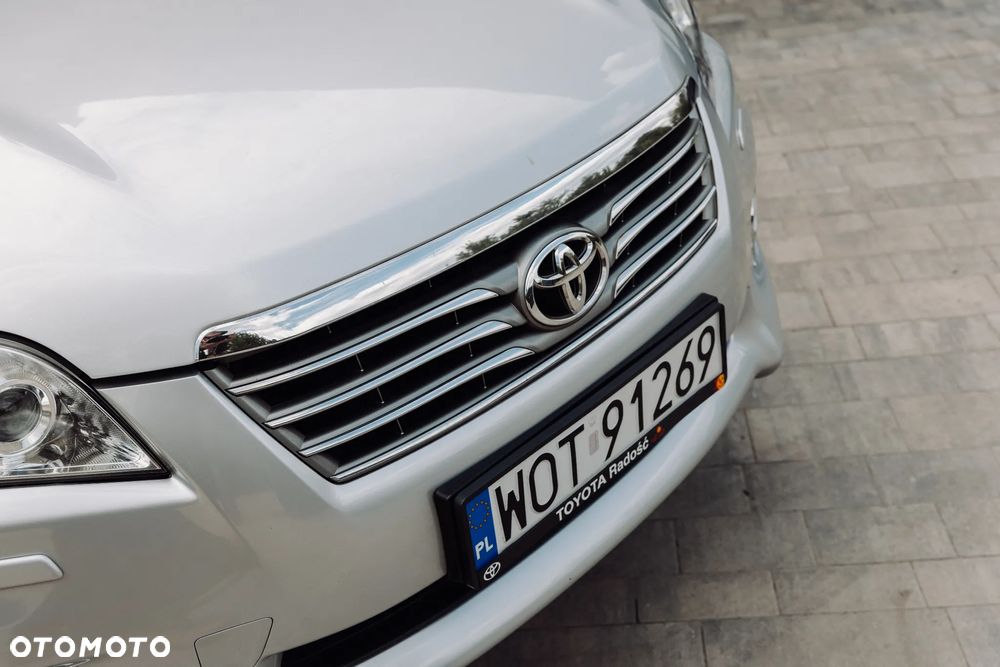 Toyota RAV4 - 6