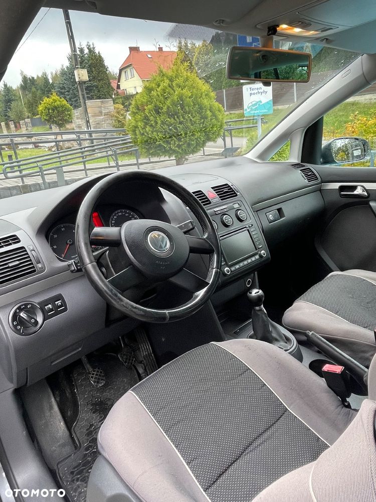 Volkswagen Touran 2.0 TDI Trendline - 8
