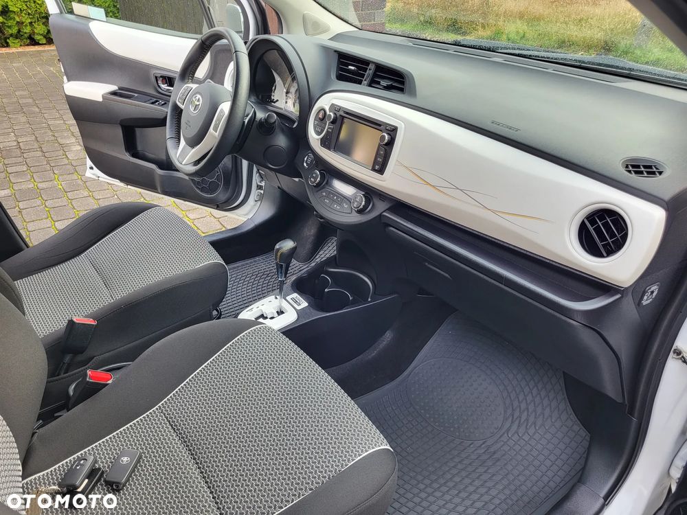 Toyota Yaris - 15