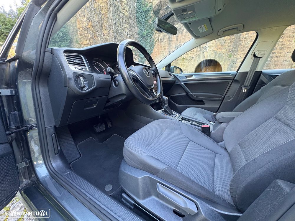 VW Golf 1.6 TDI Confortline DSG - 8