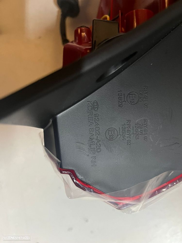 Kia Ceed II - FAROLIM DIREITO - FT497 - 6