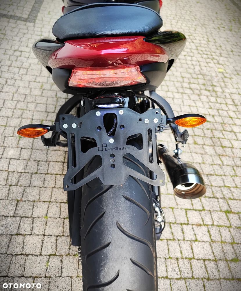 Suzuki GSX - 11