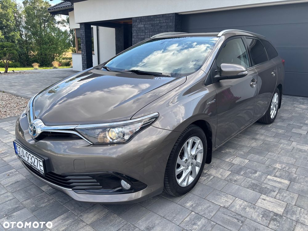Toyota Auris - 1