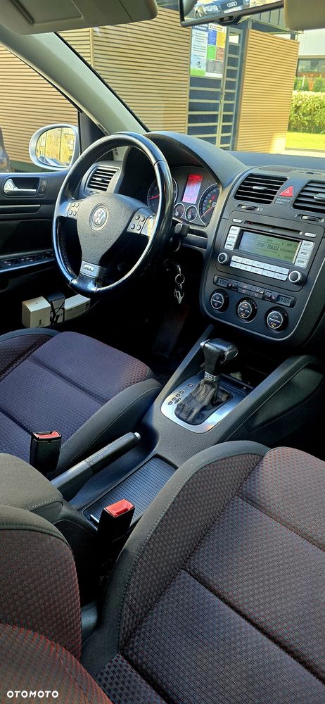 Volkswagen Golf - 5