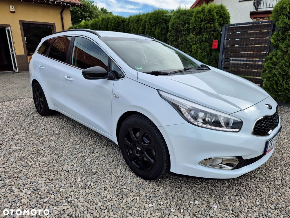 Kia Ceed 1.6 GDI Fifa World Cup Edition - 12