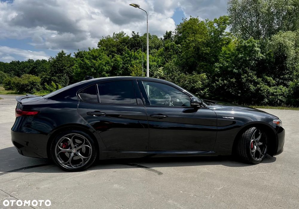 Alfa Romeo Giulia 2.0 Turbo 16V AT8 Veloce Ti - 3