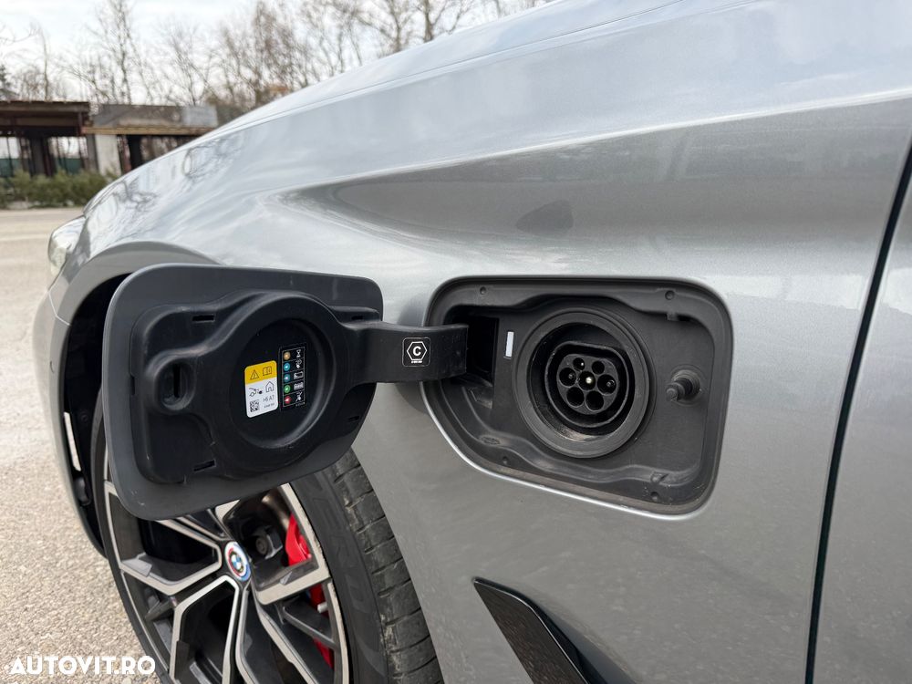 BMW Seria 5 545e xDrive Aut. M Sport Edition - 26