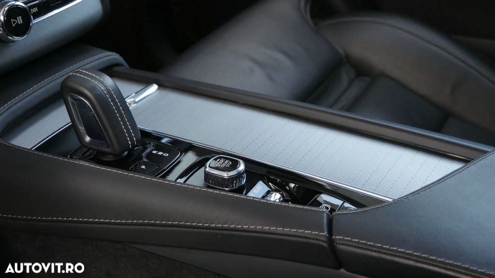 Volvo XC 90 T8 AWD Recharge Geartronic RDesign - 5