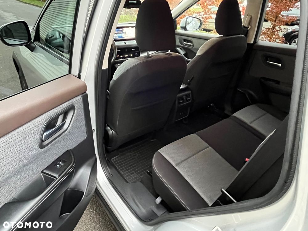 Nissan X-Trail 1.5 VC-T Mild-Hybrid Xtronic N-Connecta - 32