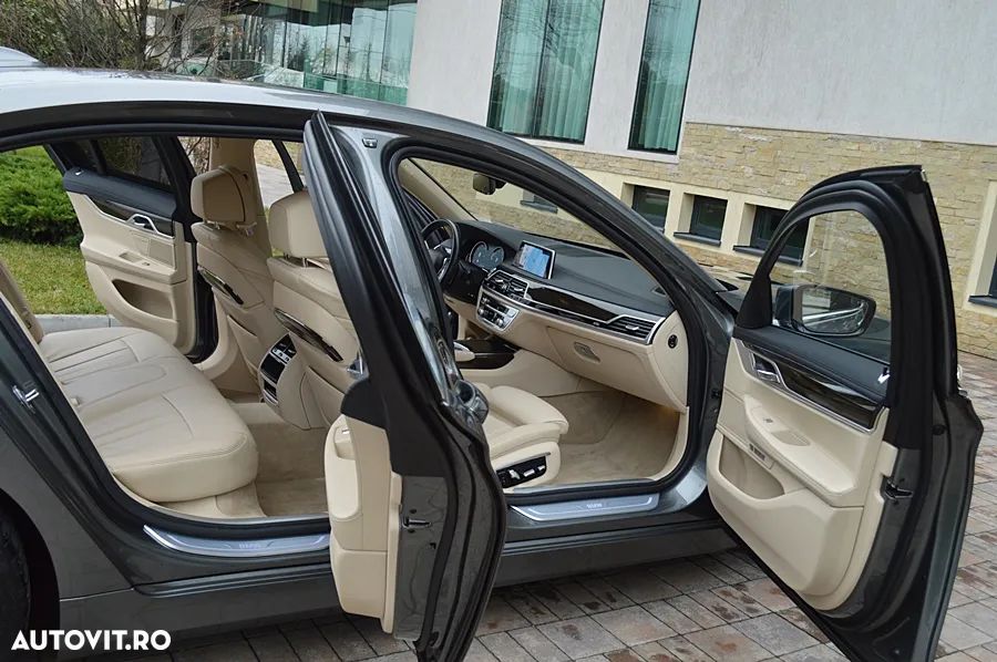 BMW Seria 7 730d xDrive - 30