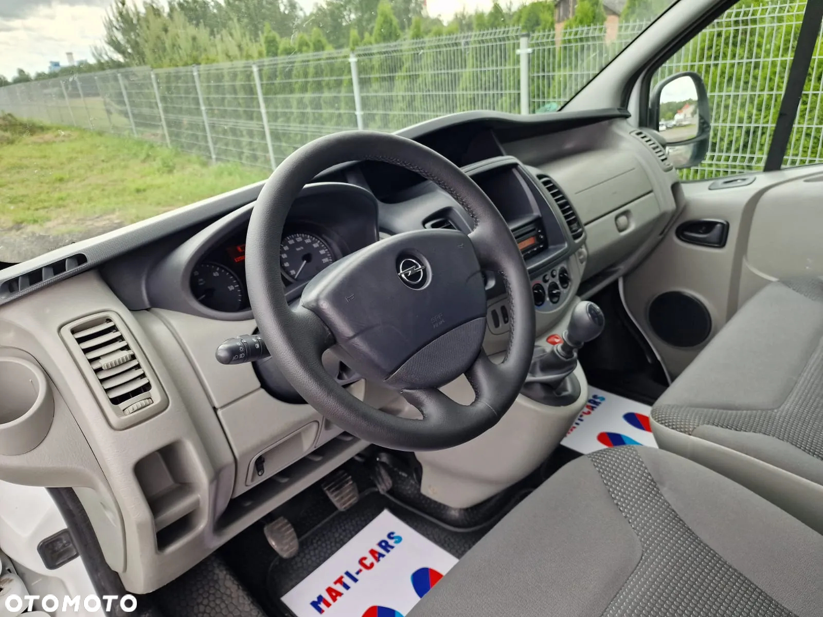 Opel Vivaro - 8