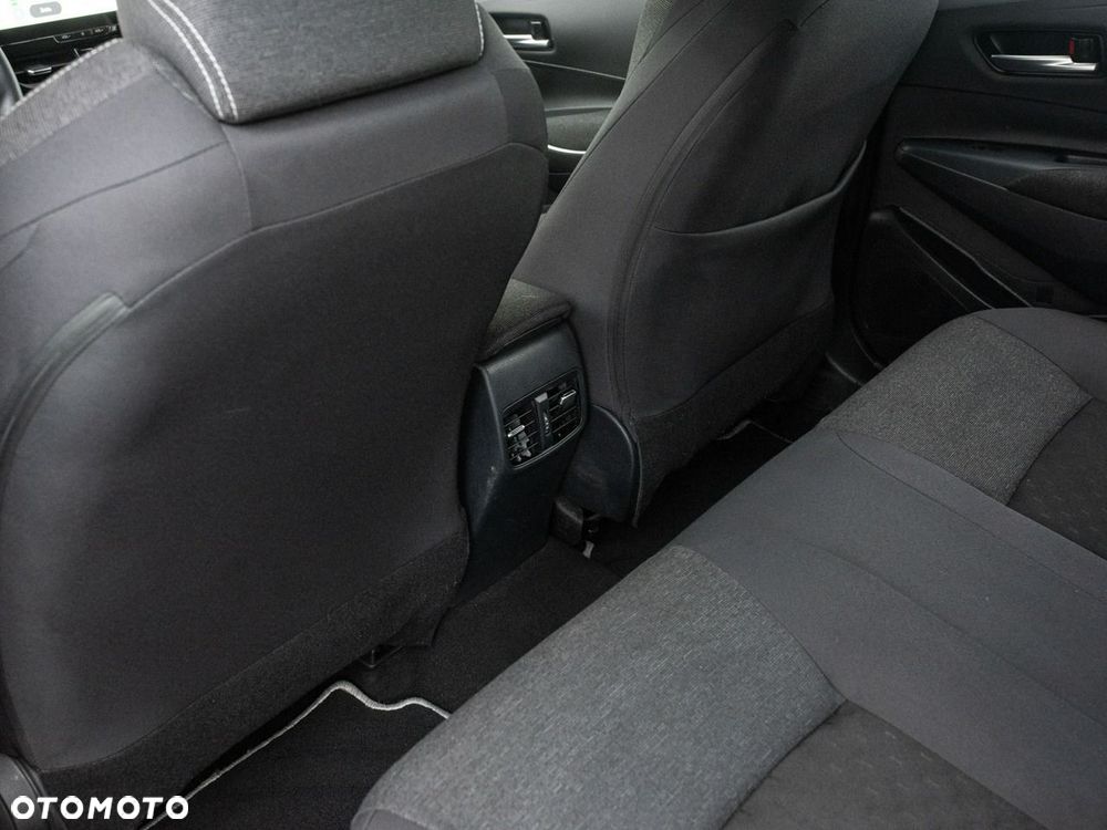 Toyota Corolla - 22