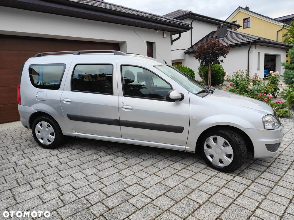 Dacia Logan 1.6 16V Laureate - 2