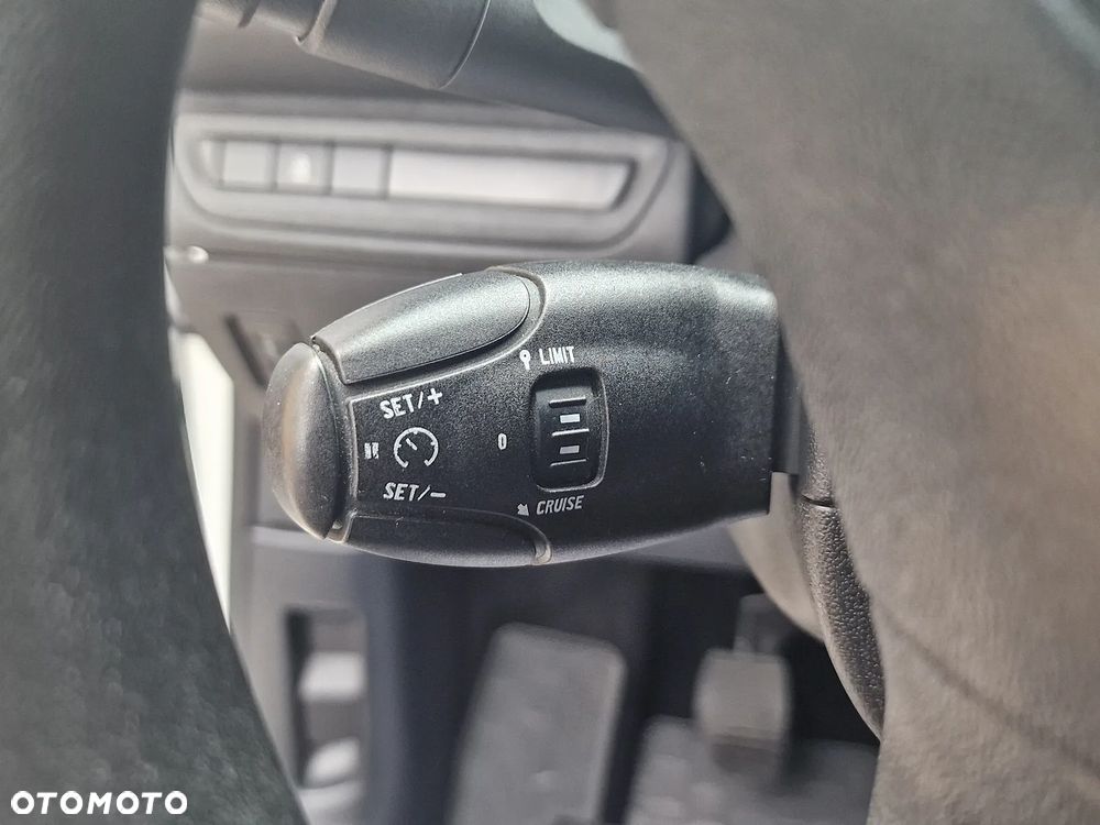 Peugeot 208 HDi 68 Access - 13