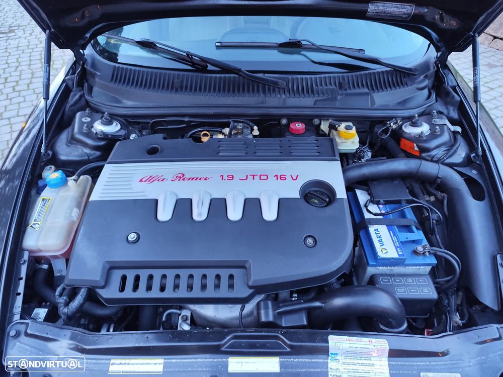 Alfa Romeo 156 Sportwagon 1.9 JTD 16V Distinctive - 8