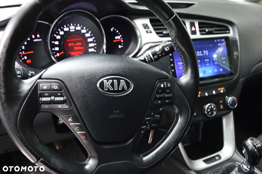 Kia Ceed - 30