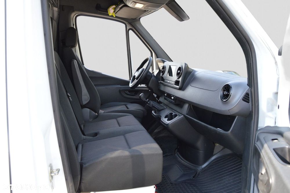 Mercedes-Benz Sprinter 317 CDI KA OM654 długi - 24