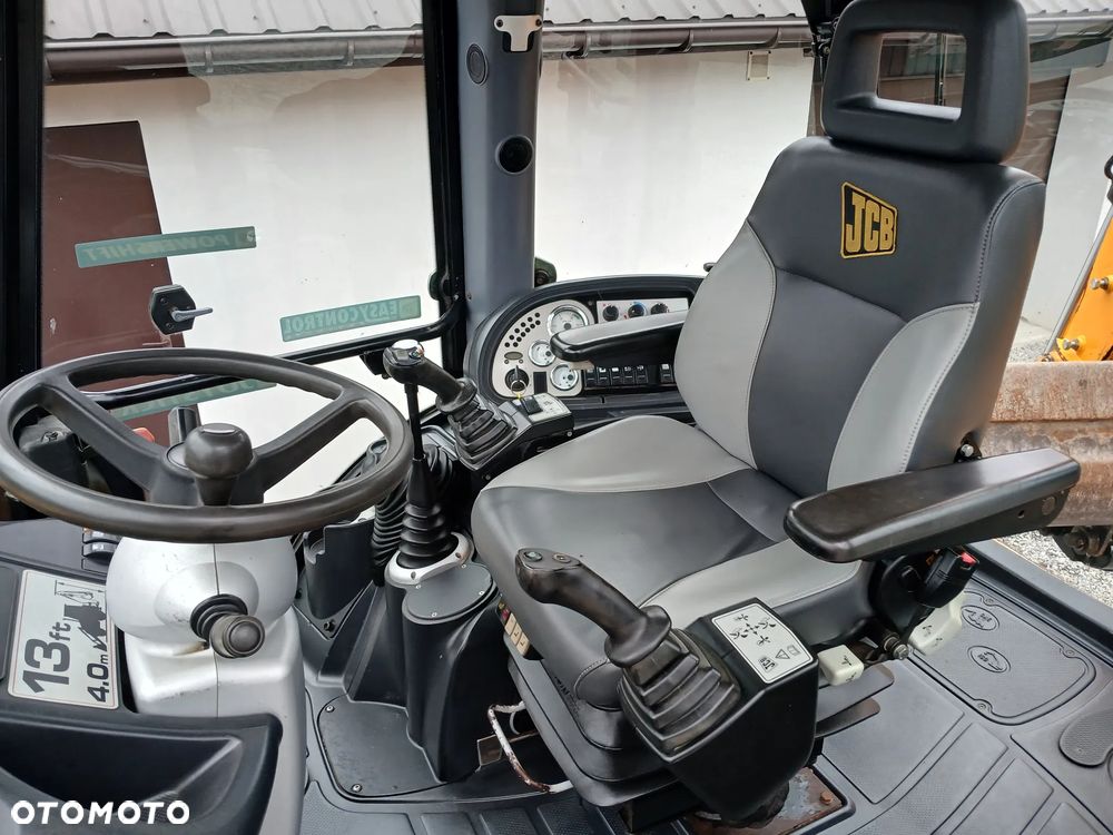 JCB 4CX/JOYSTICK/NOWE OPONY - 35