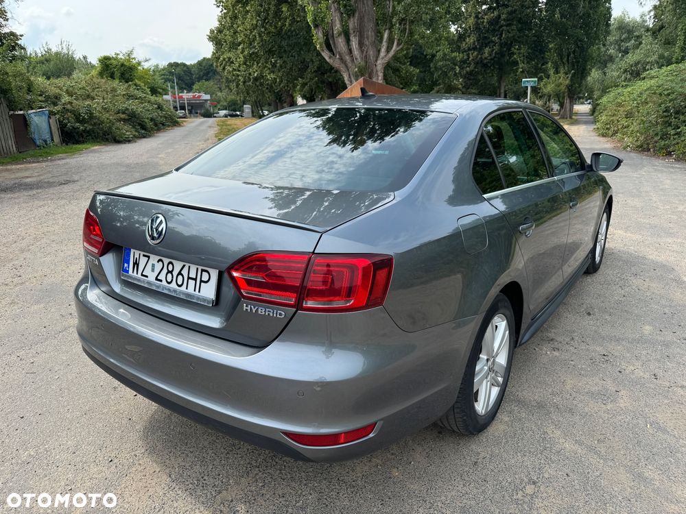 Volkswagen Jetta - 6