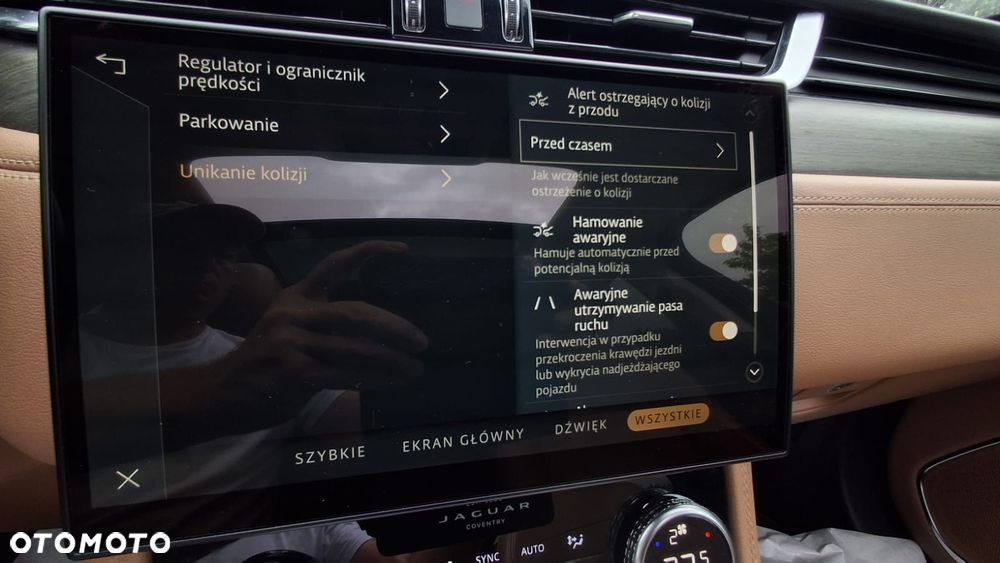 Jaguar F-Pace D200 AWD R-Dynamic SE 90th Anniversary Edition - 32