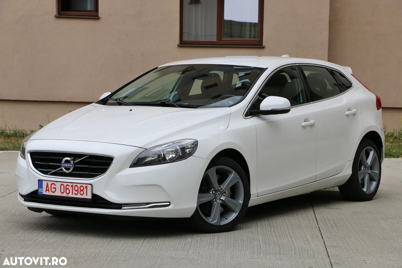 Volvo V40 D3 Geartronic Summum - 2