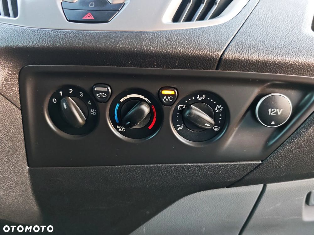 Ford TRANSIT CUSTOM - 25