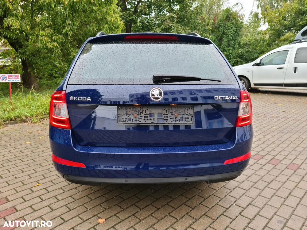 Skoda Octavia Combi 2.0 TDI (Green tec) Joy - 13