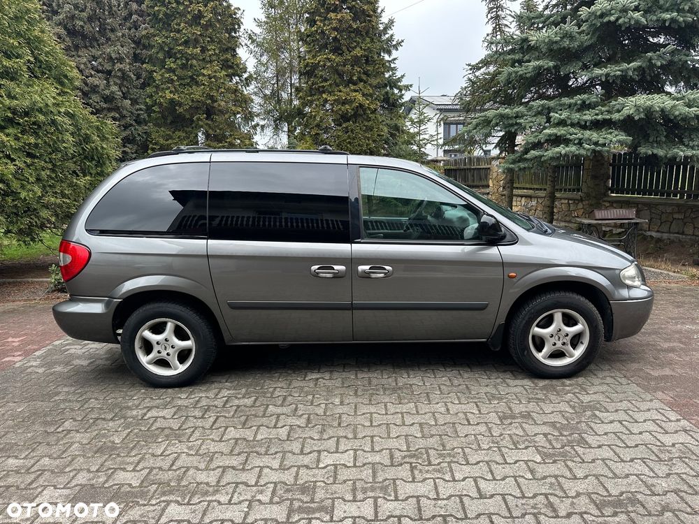 Chrysler Voyager SE 2.5L TD - 2