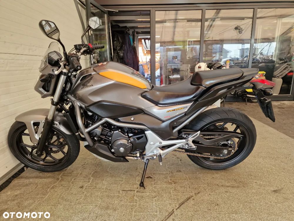 Honda NC - 23