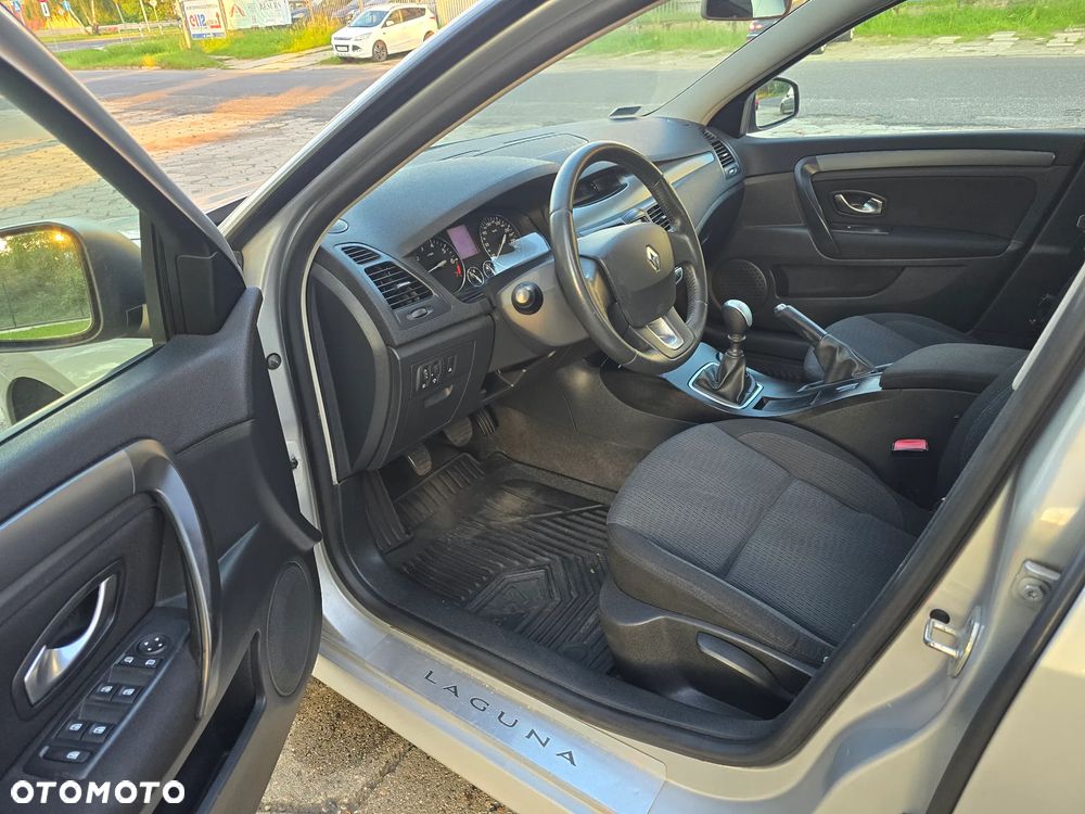 Renault Laguna - 11