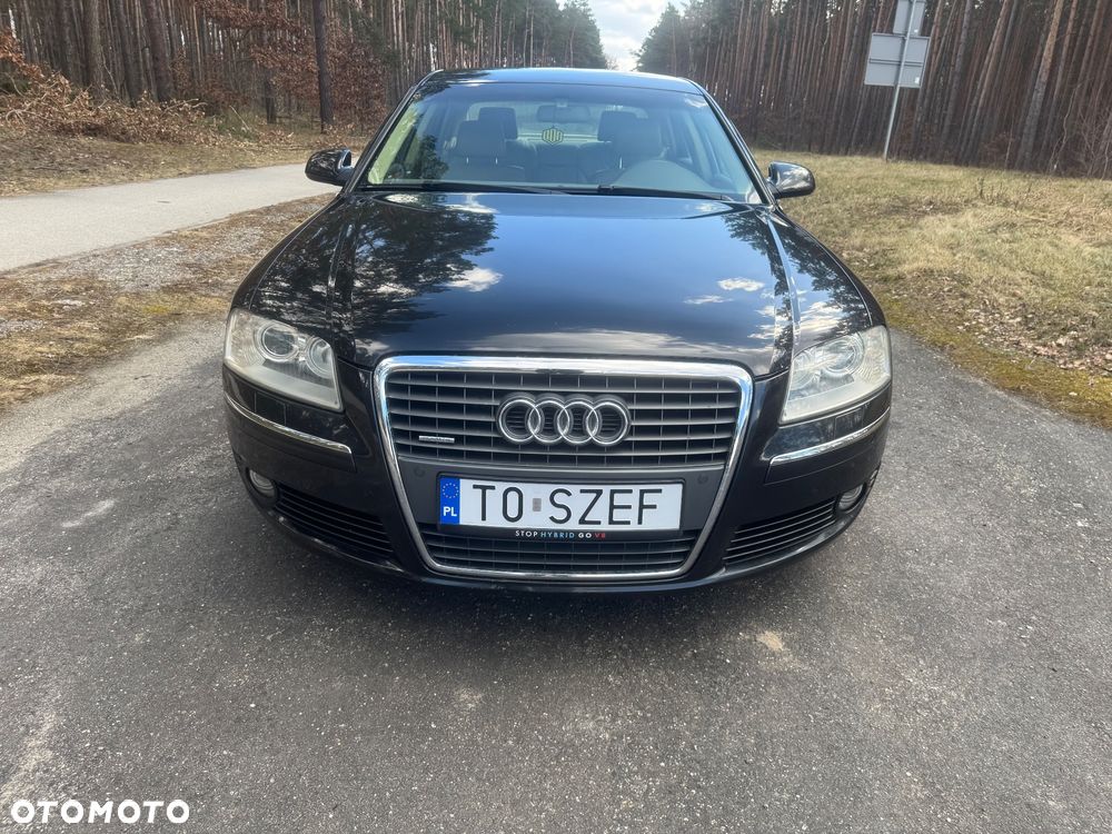 Audi A8 4.2 Quattro - 2