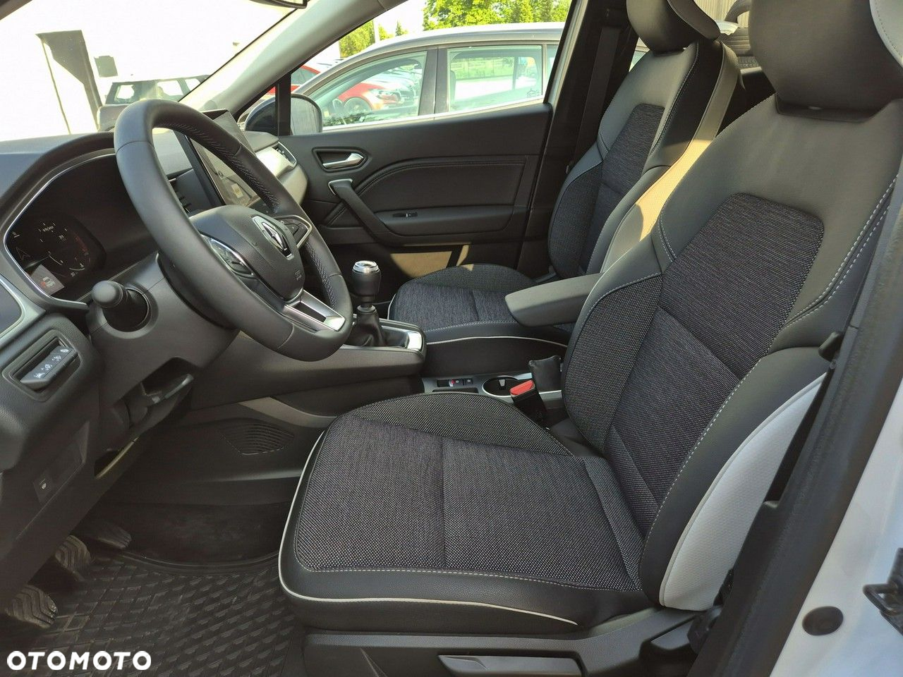 Renault Captur - 12