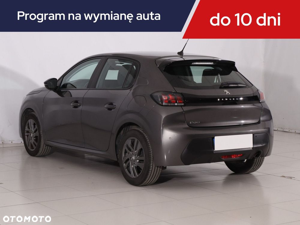 Peugeot 208 - 6