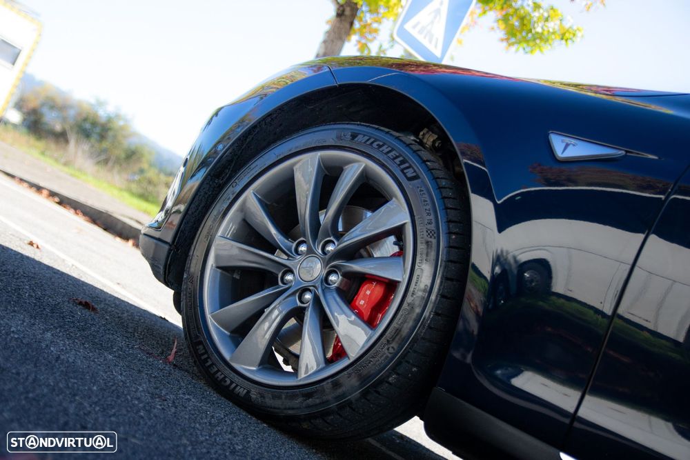 Tesla Model S P85D - 44