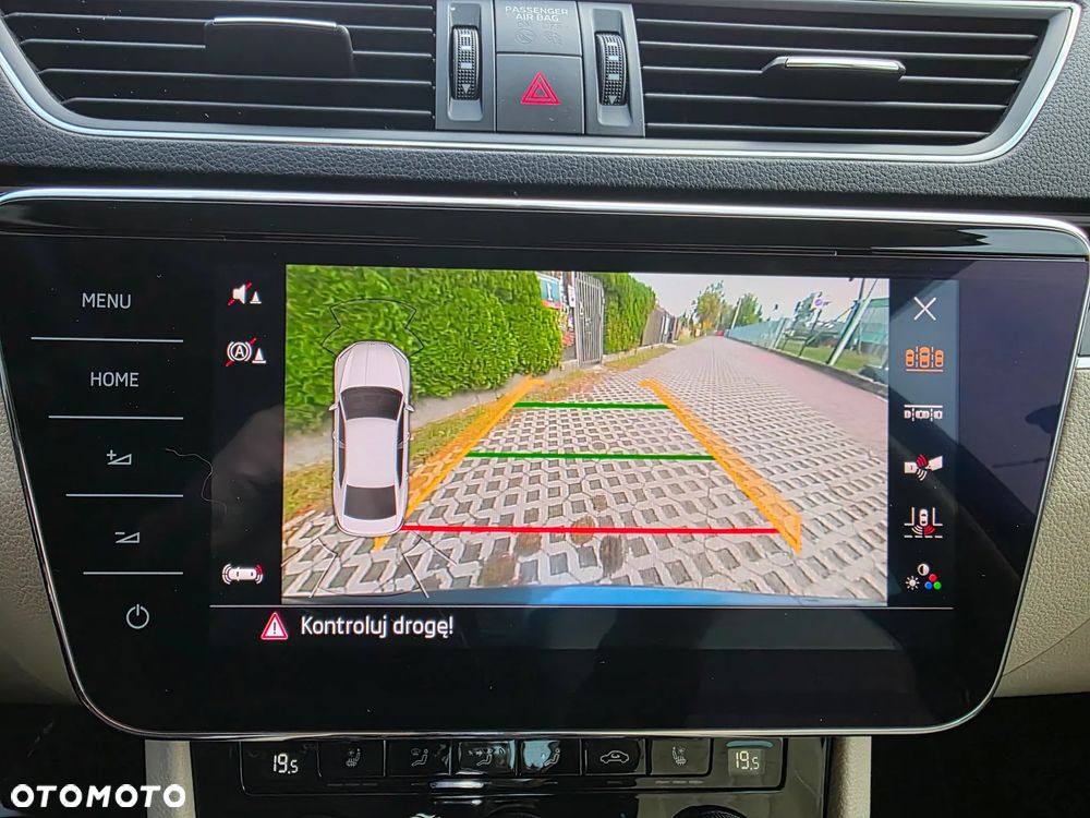 Skoda Superb 2.0 TSI 4x4 L&K DSG - 33