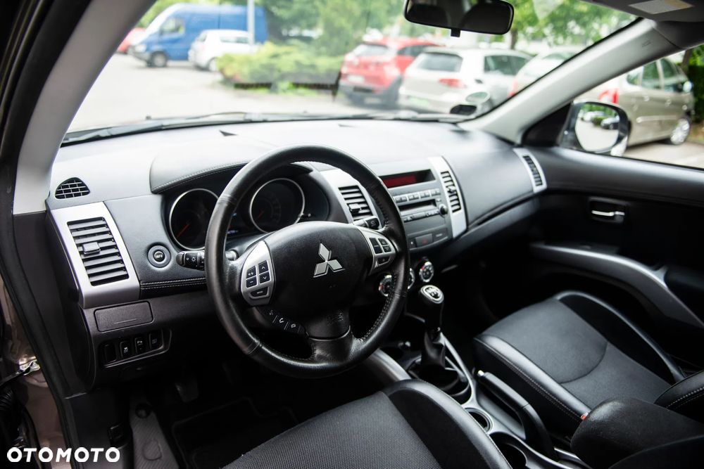 Mitsubishi Outlander 2.0 2WD Edition - 17