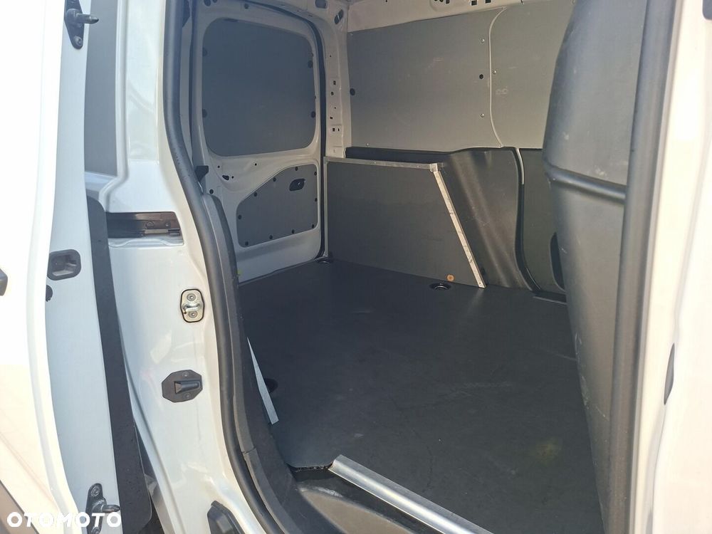 Toyota Proace City - 10