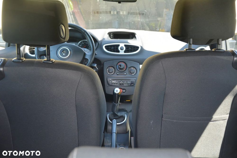 Renault Clio - 10
