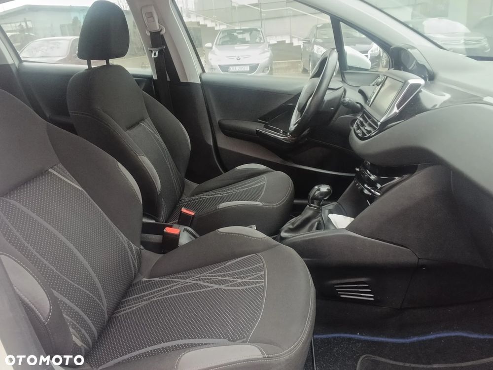 Peugeot 208 1.6 e-HDi Allure STT - 10