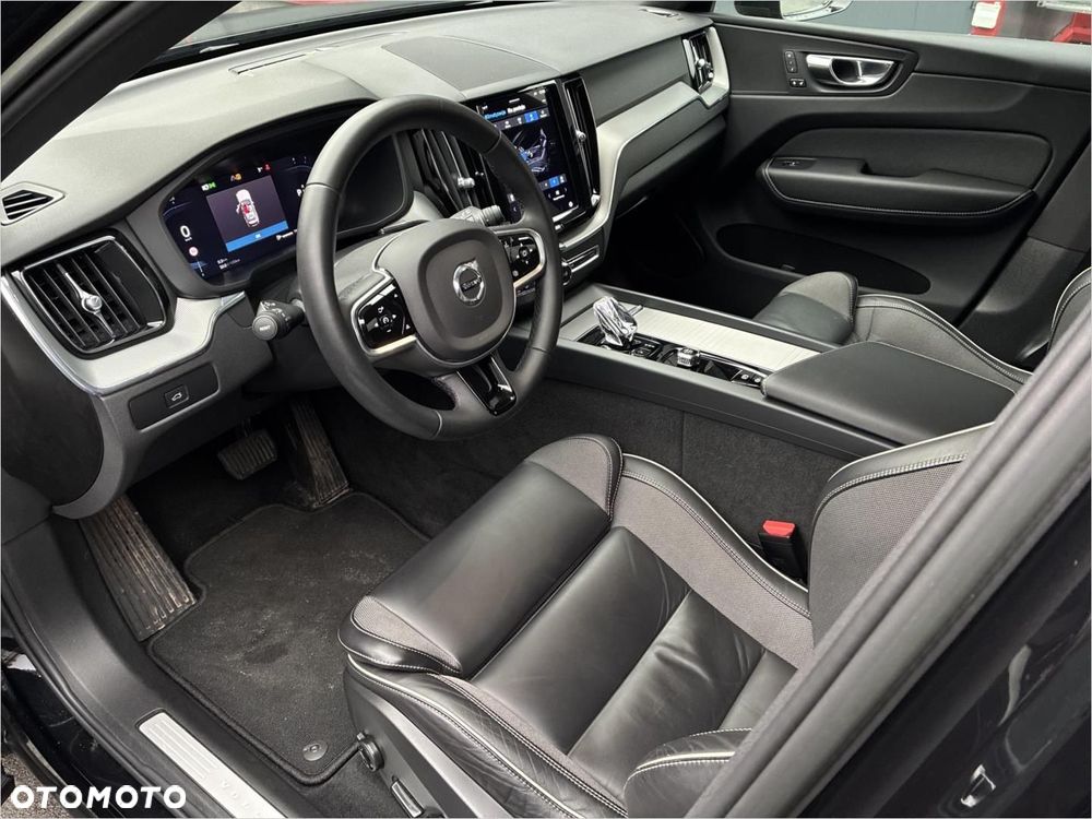 Volvo XC 60 B5 B AWD Core - 18