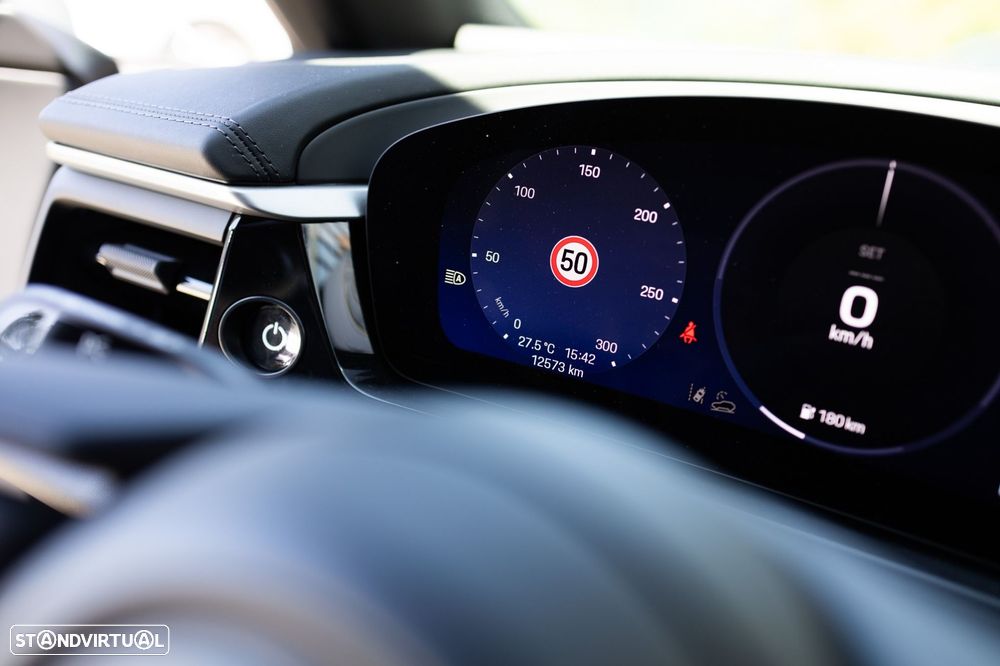 Porsche Macan Electric 4 - 14