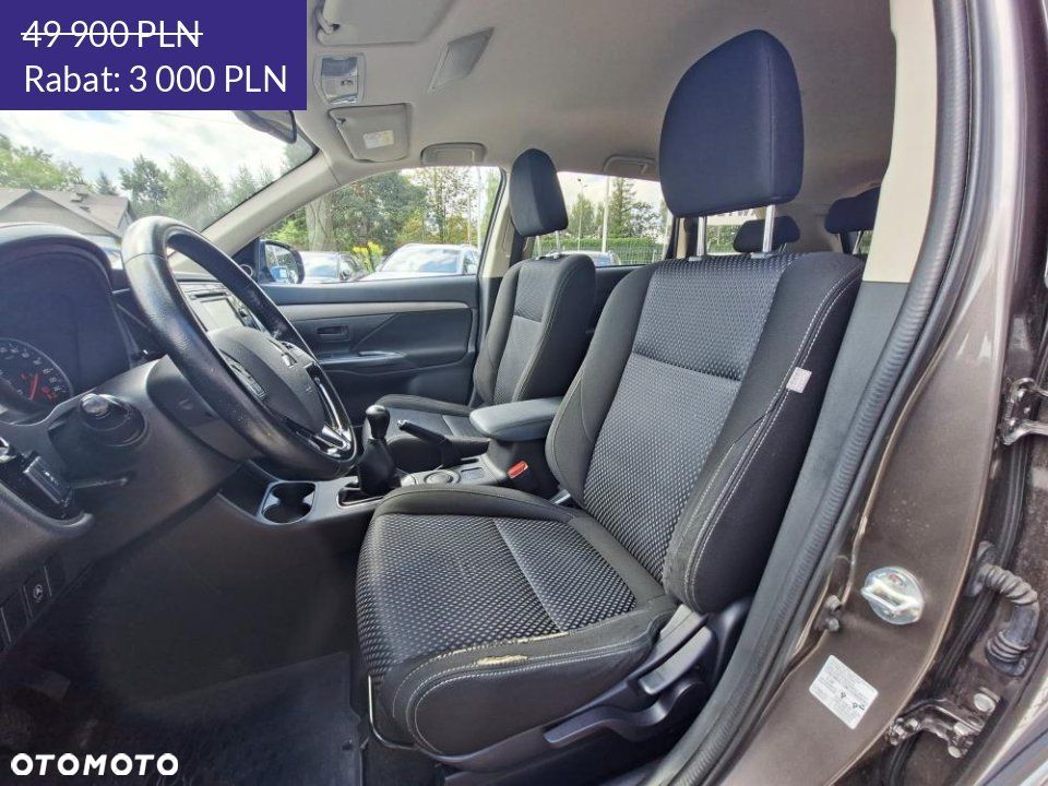 Mitsubishi Outlander - 12